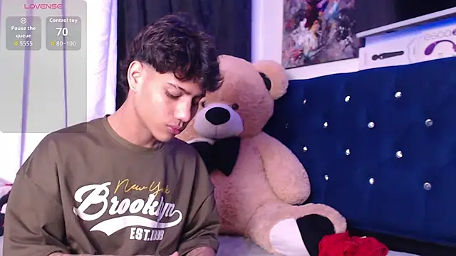 Sexys Boys Hot1 online show from 11-09-25, 02:54