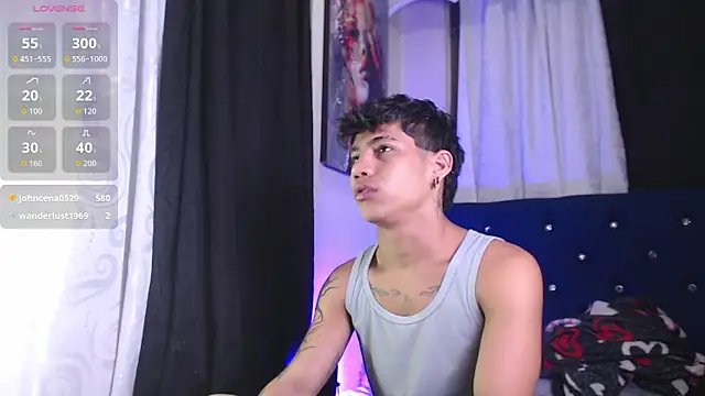 Sexys Boys Hot1 online show from 03-21-26, 01:32