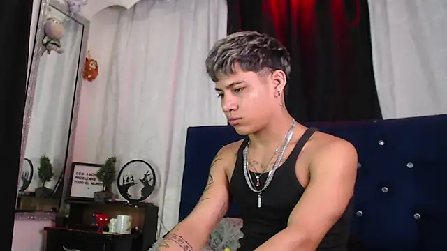 Sexys Boys Hot1 online show from 06-25-26, 05:12