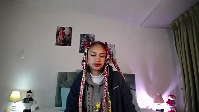 Kat cute  online show from 12-20-24, 08:06