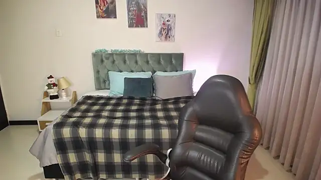 Kat cute  online show from 12-31-24, 05:00