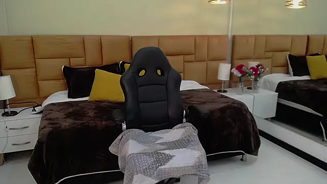 Kat cute  online show from 01-21-25, 09:04