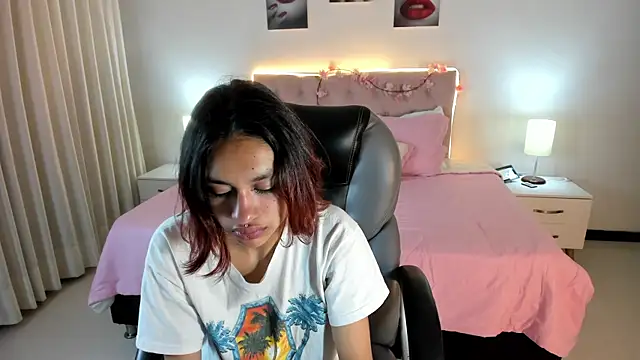 Kat cute  online show from 09-24-25, 01:53