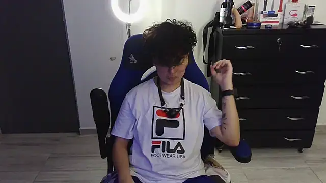 thomascooper7 online show from 02-11-25, 03:50