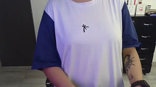 thomascooper7 online show from 02-13-25, 06:09