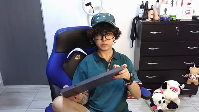 thomascooper7 online show from 09-13-25, 09:58