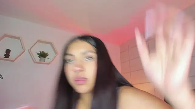 Christine Laam online show from 09-13-25, 11:54