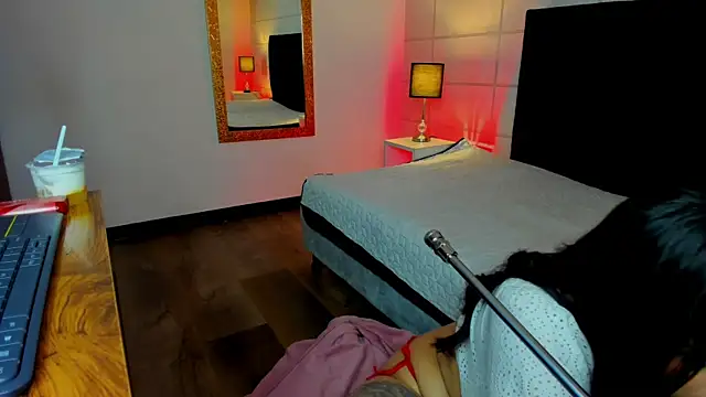 Christine Laam online show from 10-13-25, 12:05