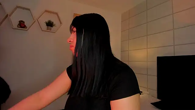 Christine Laam online show from 02-04-26, 12:00