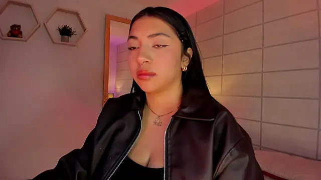 Christine Laam online show from 03-11-26, 12:00