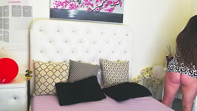 Snapshot of Ysabell01 chatting on 11-02-25, 05:21 Ysabell01 online show from 11-02-25, 05:21