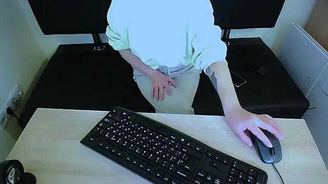 LaimaV  online show from 10-30-25, 05:24