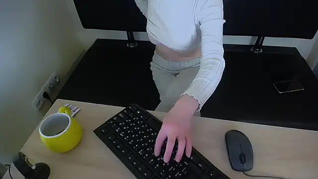 LaimaV  online show from 11-09-25, 09:51