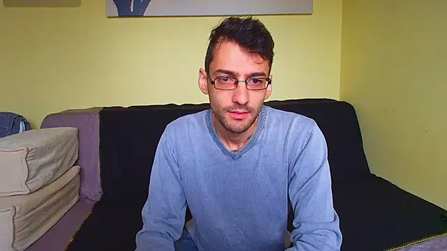 Snapshot of HungEddy chatting on 10-08-25, 10:13 HungEddy online show from 10-08-25, 10:13