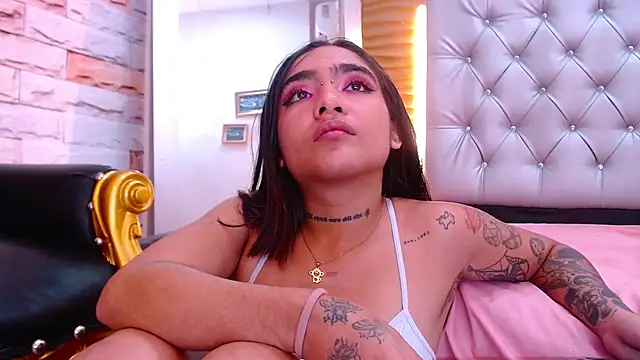HelenaSwani online show from 01-21-25, 03:43