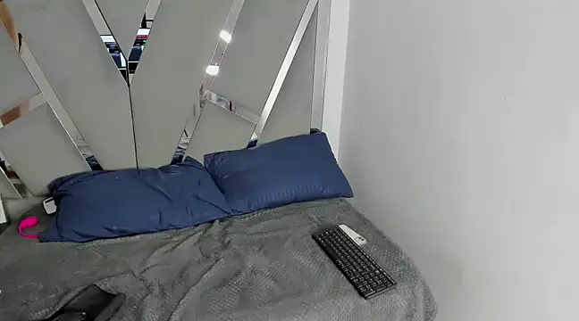 Sofia-candyht online show from 02-04-25, 09:10