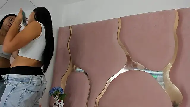 Sofia-candyht online show from 03-06-26, 08:27