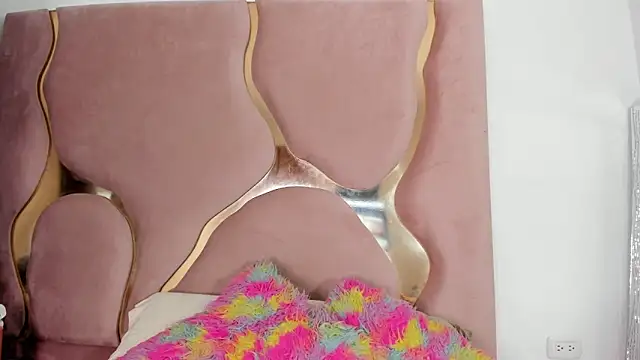 Sofia-candyht online show from 03-18-26, 08:23