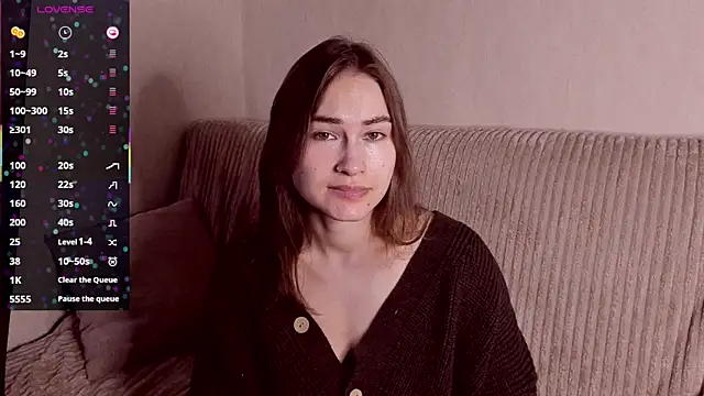 Snapshot of sleeeep_y chatting on 10-19-25, 08:26 sleeeep y online show from 10-19-25, 08:26