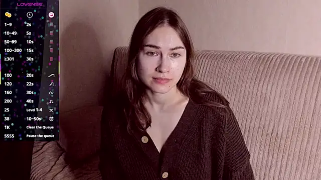 Snapshot of sleeeep_y chatting on 10-23-25, 05:40 sleeeep y online show from 10-23-25, 05:40