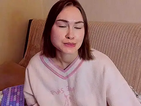 Snapshot of sleeeep_y chatting on 02-23-26, 02:14 sleeeep y online show from 02-23-26, 02:14