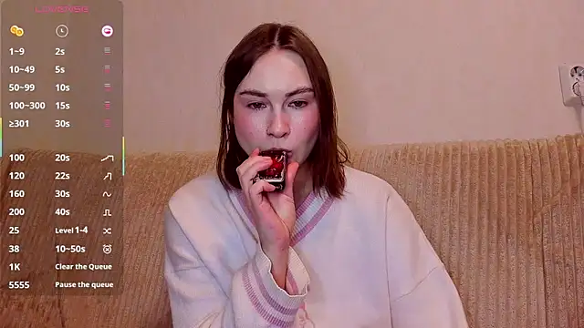 Snapshot of sleeeep_y chatting on 03-29-26, 08:53 sleeeep y online show from 03-29-26, 08:53