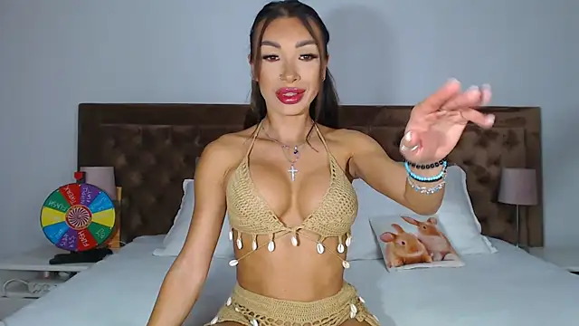 Snapshot of Aylinhoney08 chatting on 09-25-25, 01:20 Aylinhoney08 online show from 09-25-25, 01:20