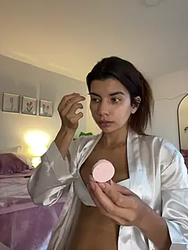 Snapshot of adop_me__ chatting on 02-15-26, 10:06 adop me online show from 02-15-26, 10:06