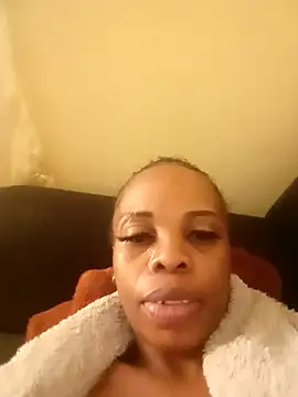 SweetHotLipsX39 online show from 10-17-25, 06:27