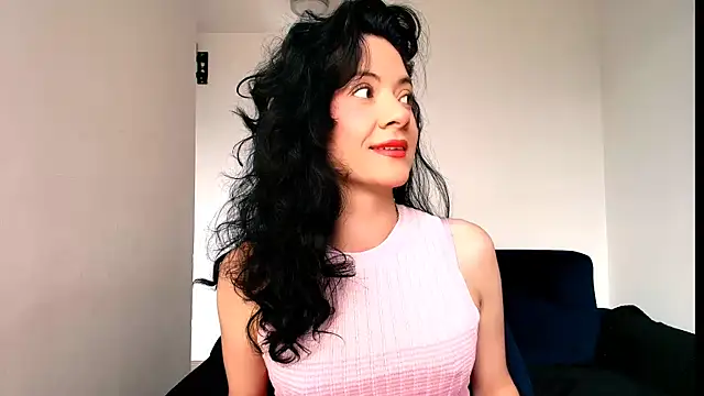 Snapshot of miabeautyxx chatting on 04-06-26, 01:23 miabeautyxx online show from 04-06-26, 01:23