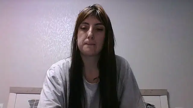 Snapshot of Moniic_Moon chatting on 12-26-24, 04:04 Moniic Moon online show from 12-26-24, 04:04