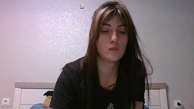 Snapshot of Moniic_Moon chatting on 01-27-25, 03:50 Moniic Moon online show from 01-27-25, 03:50