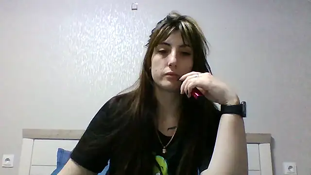 Snapshot of Moniic_Moon chatting on 02-12-25, 04:11 Moniic Moon online show from 02-12-25, 04:11