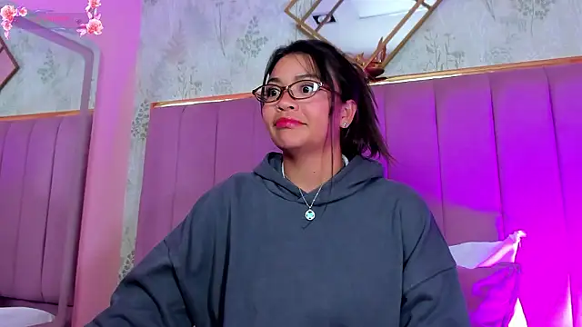 KimDevinne online show from 02-18-26, 02:51