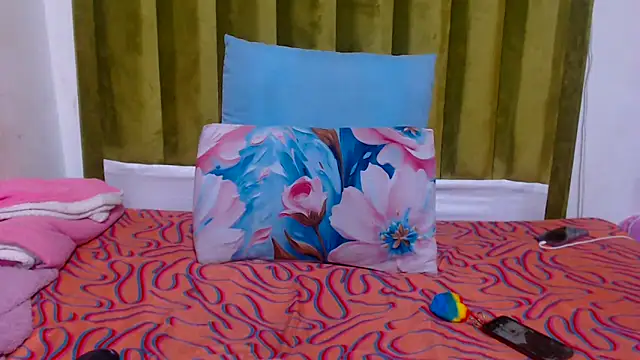 BigbootyNickyx online show from 06-21-26, 05:54