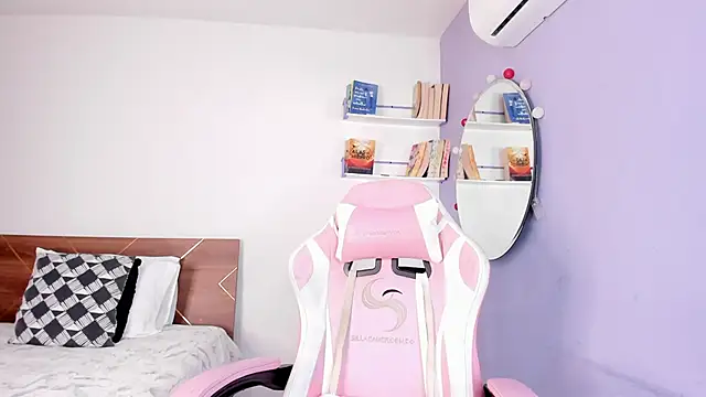 Snapshot of amber_maxwell chatting on 01-10-25, 08:37 amber maxwell online show from 01-10-25, 08:37