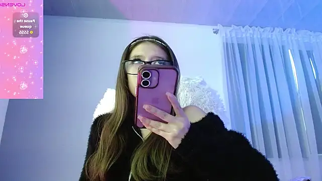 Aurora blossom   online show from 09-19-25, 08:53