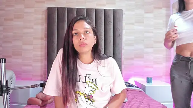 Luci And Sofi online show from 01-24-25, 08:43