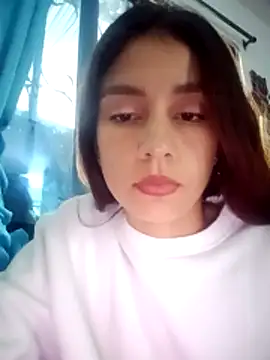 Luci And Sofi online show from 10-27-25, 04:22