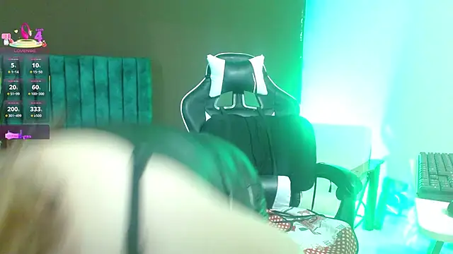 Snapshot of PervertedMature chatting on 09-11-25, 04:34 PervertedMature online show from 09-11-25, 04:34