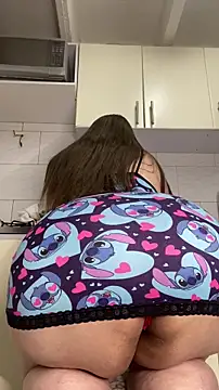 Snapshot of Chloee_ep chatting on 02-14-26, 11:07 Chloee ep online show from 02-14-26, 11:07