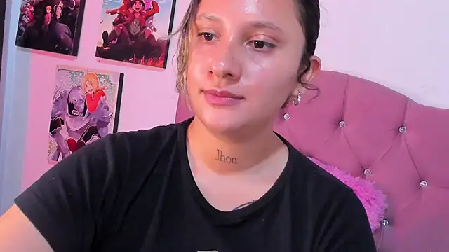 Snapshot of Mila_nixon02 chatting on 09-22-25, 05:04 Mila nixon02 online show from 09-22-25, 05:04