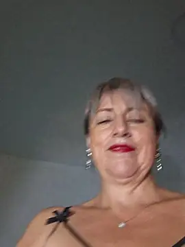 almaluna7 online show from 10-19-25, 10:54