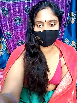 Snapshot of Hot_Maleka chatting on 02-04-25, 03:47 Hot Maleka online show from 02-04-25, 03:47