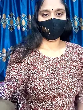 Snapshot of Hot_Maleka chatting on 02-11-25, 12:27 Hot Maleka online show from 02-11-25, 12:27