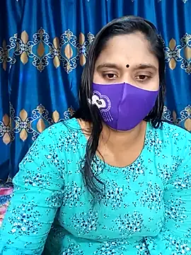 Snapshot of Hot_Maleka chatting on 02-12-25, 12:33 Hot Maleka online show from 02-12-25, 12:33