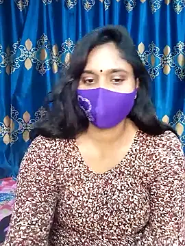 Snapshot of Hot_Maleka chatting on 02-17-25, 12:38 Hot Maleka online show from 02-17-25, 12:38