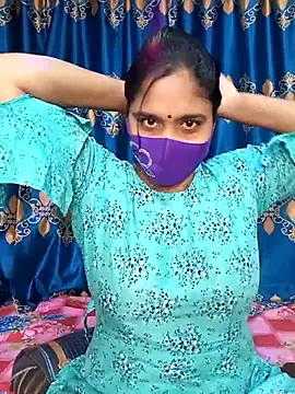 Snapshot of Hot_Maleka chatting on 02-19-25, 12:44 Hot Maleka online show from 02-19-25, 12:44