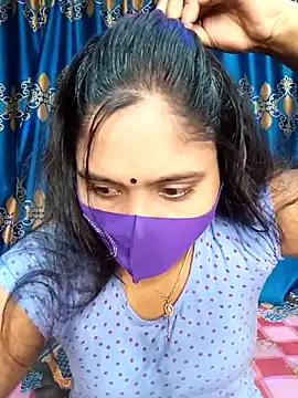 Snapshot of Hot_Maleka chatting on 03-01-25, 02:04 Hot Maleka online show from 03-01-25, 02:04