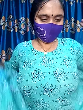 Snapshot of Hot_Maleka chatting on 03-01-25, 12:56 Hot Maleka online show from 03-01-25, 12:56